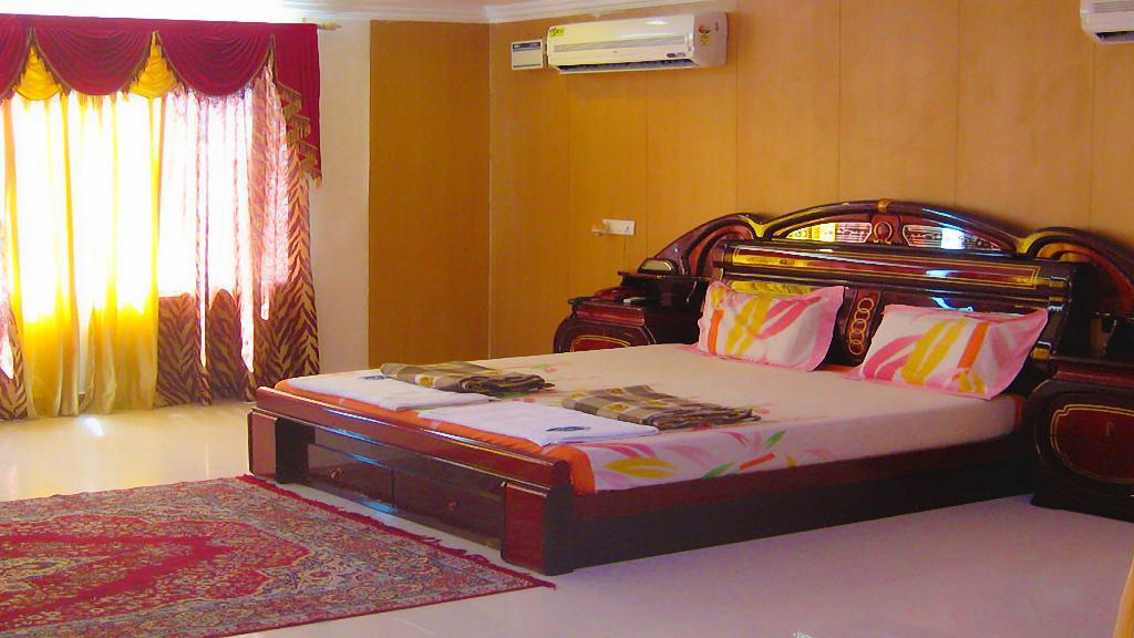 Hotel Sri Saravana Rāmeswaram Buitenkant foto
