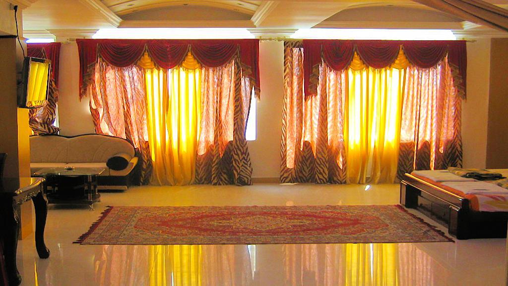 Hotel Sri Saravana Rāmeswaram Buitenkant foto