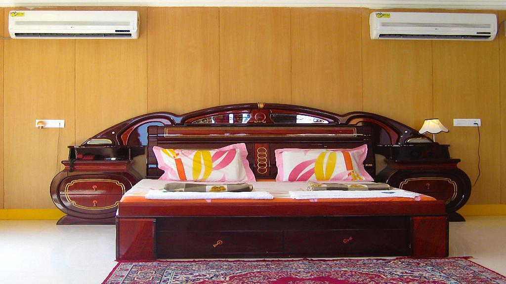 Hotel Sri Saravana Rāmeswaram Buitenkant foto